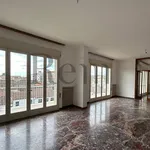 Rent 5 bedroom house of 250 m² in Treviso