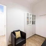 Rent a room of 92 m² in Milan