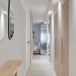 Rent 1 bedroom apartment of 400 m² in Paris