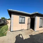 Rent 3 bedroom house of 65 m² in Pretoria