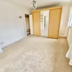 Rent 4 bedroom flat in St Albans