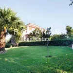 Rent 4 bedroom house of 290 m² in Πηγαδάκια