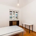 Rent 3 bedroom apartment in Turin