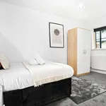 Rent 4 bedroom apartment of 92 m² in Birmingham