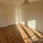 Rent 2 bedroom flat in Edinburgh