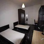 Rent 2 bedroom apartment in Milan