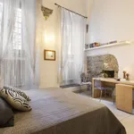 Rent 2 bedroom apartment of 80 m² in Florence