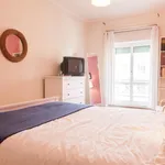 Rent 4 bedroom apartment in Lisbon