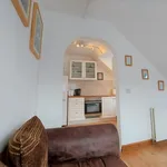 Rent 2 bedroom flat of 861 m² in London