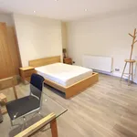 Rent 4 bedroom apartment in London