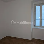 Affitto 4 camera appartamento di 107 m² in Trieste