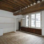 Rent 2 bedroom apartment of 99 m² in Beaune Commerces