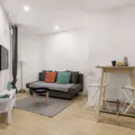 Rent 1 bedroom apartment of 32 m² in lisbon