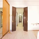 Rent 4 bedroom apartment of 150 m² in barcelona