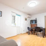 Rent 1 bedroom apartment of 40 m² in Podstrana