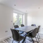 Rent 5 bedroom house in East Of England