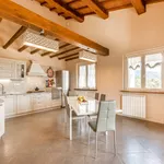 Rent 6 bedroom house of 230 m² in Seravezza