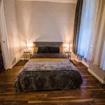 Rent 2 bedroom apartment of 100 m² in Budapest