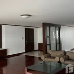 Rent 4 bedroom house of 330 m² in Bangkok