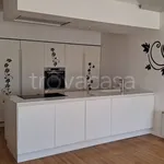 Affitto 3 camera appartamento di 75 m² in Livorno