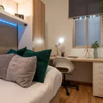 Rent a room of 120 m² in madrid