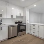 Appartement de 990 m² avec 5 chambre(s) en location à Toronto