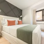 Alquilo 2 dormitorio apartamento de 689 m² en Madrid