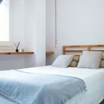 Rent a room of 290 m² in Barcelona