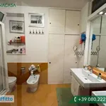 Affitto 4 camera appartamento di 150 m² in Bari