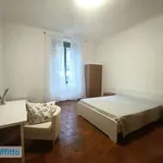 Rent 4 bedroom apartment of 110 m² in Milan