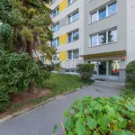 Pronajměte si 3 ložnic/e byt o rozloze 72 m² v Praha