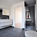 Maison de 230 m² avec 4 chambre(s) en location à Ukkel