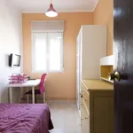 Rent a room of 80 m² in madrid