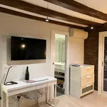 Rent 3 bedroom apartment of 40 m² in Barcelona