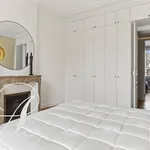 Appartement de 960 m² avec 2 chambre(s) en location à Paris