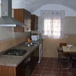 Alquilo 4 dormitorio casa de 120 m² en Granada']