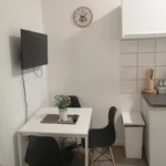 Miete 3 Schlafzimmer wohnung von 1076 m² in Cologne