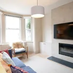 Rent 1 bedroom flat of 1195 m² in Oxford