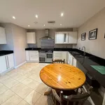 Rent 2 bedroom flat in Torquay