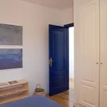 Rent 4 bedroom apartment of 76 m² in Madrid