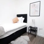 Rent 1 bedroom flat in Cardiff