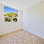 Rent 2 bedroom apartment in Neutral Bay