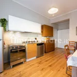 Rent 1 bedroom apartment of 60 m² in Florence