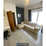 Rent 2 bedroom flat in Wales