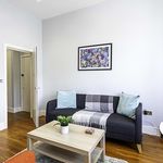 Rent 2 bedroom flat of 732 m² in London