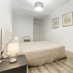 Rent 4 bedroom apartment of 90 m² in Valencia