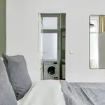 Miete 2 Schlafzimmer wohnung von 969 m² in Vienna