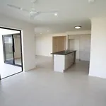 Rent 4 bedroom house in Mount Low