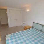 Rent 2 bedroom apartment in Leeds