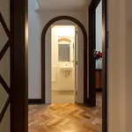 Rent 9 bedroom house in Porto